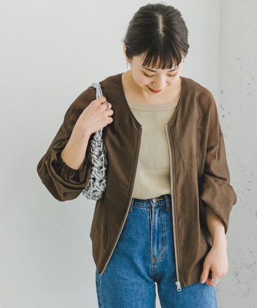 ITEMS URBANRESEARCH(アイテムズ アーバンリサーチ)の「シアーVネックブルゾン(ブルゾン・レディース・ベージュ系その他/ブラウン・FREE)」の10枚目の写真