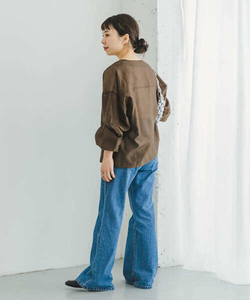 ITEMS URBANRESEARCH(アイテムズ アーバンリサーチ)の「シアーVネックブルゾン(ブルゾン・レディース・ベージュ系その他/ブラウン・FREE)」の14枚目の写真