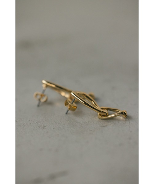 STYLEMIXER（スタイルミキサー）の「スウェイチェーンピアス（ピアス（両耳用）・レディース・シルバー/ゴールド・FREE）」の5枚目の写真