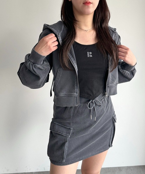 apres jour mignon（アプレジュールミニョン）の「ピグメントクロップドパーカ―（パーカー・レディース・カーキ/ブラウン系その他/ブラック系その他/ネイビー・X-LARGE/フリー）」の6枚目の写真