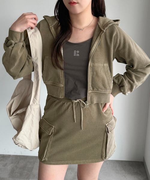 apres jour mignon（アプレジュールミニョン）の「ピグメントクロップドパーカ―（パーカー・レディース・カーキ/ブラウン系その他/ブラック系その他/ネイビー・X-LARGE/フリー）」の10枚目の写真