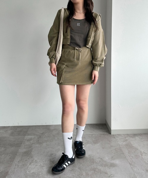 apres jour mignon（アプレジュールミニョン）の「ピグメントクロップドパーカ―（パーカー・レディース・カーキ/ブラウン系その他/ブラック系その他/ネイビー・X-LARGE/フリー）」の7枚目の写真