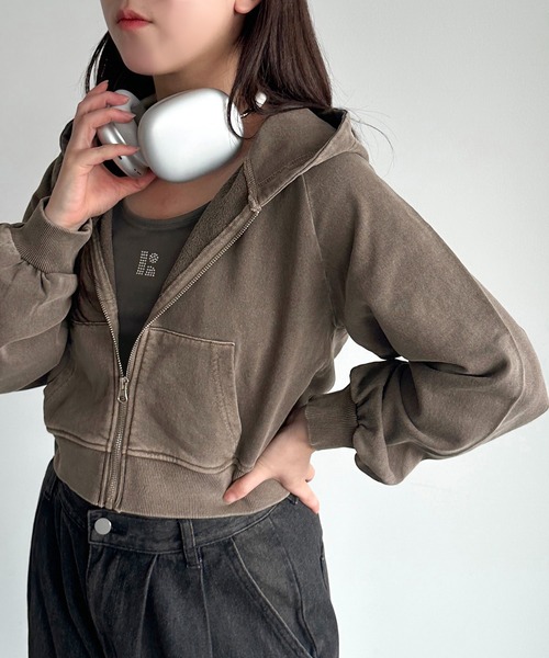 apres jour mignon（アプレジュールミニョン）の「ピグメントクロップドパーカ―（パーカー・レディース・カーキ/ブラウン系その他/ブラック系その他/ネイビー・X-LARGE/フリー）」の19枚目の写真