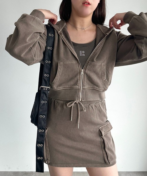 apres jour mignon（アプレジュールミニョン）の「ピグメントクロップドパーカ―（パーカー・レディース・カーキ/ブラウン系その他/ブラック系その他/ネイビー・X-LARGE/フリー）」の15枚目の写真