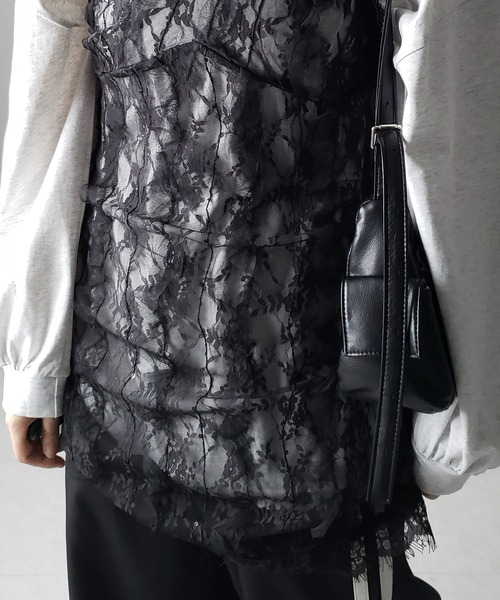 me+em select(ミームセレクト)の「【 2color 】チュールドッキングレースチュニックキャミソール / tulle docking lace tunic camisole(キャミソール・レディース・ブラック/アイボリー・FREE)」の4枚目の写真