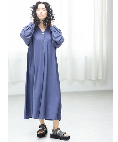 OSMOSIS(オズモーシス)の「バックギャザーワンピース(ワンピース・レディース・ブラック/アイボリー/パープル・ONE SIZE)」の2枚目の写真