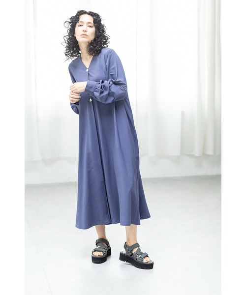 OSMOSIS(オズモーシス)の「バックギャザーワンピース(ワンピース・レディース・ブラック/アイボリー/パープル・ONE SIZE)」の4枚目の写真