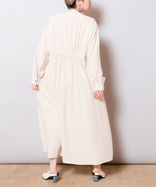 OSMOSIS(オズモーシス)の「バックギャザーワンピース(ワンピース・レディース・ブラック/アイボリー/パープル・ONE SIZE)」の21枚目の写真