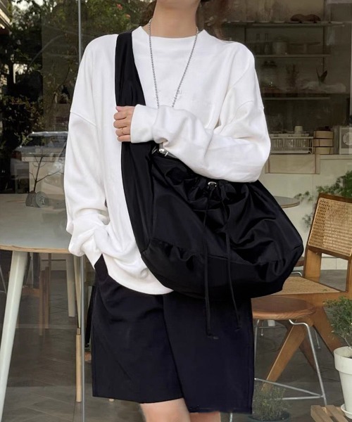 Miniministore(ミニミニストア)の「ドローコード巾着 ショルダーバッグ(ショルダーバッグ・レディース・ブラック・FREE)」の3枚目の写真