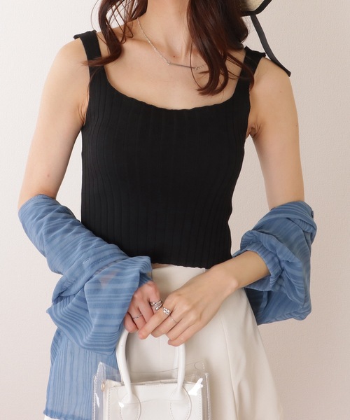 Lace Ladies(レースレディース)の「スクエアネック リブ ニット コンパクト トップス(タンクトップ・レディース・ブラック/ホワイト/ネイビー/アイボリー・FREE)」の3枚目の写真