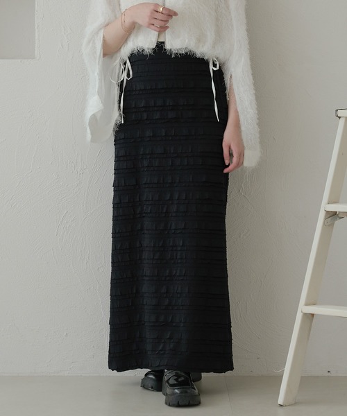 Ambre Neige(アンブルネージュ)の「フリルIラインスカート/WEB/EC限定商品(スカート・レディース・ブラック/オフホワイト・FREE)」の4枚目の写真