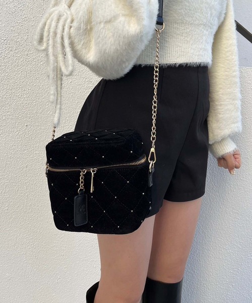 one after another NICE CLAUP(ワンアフターアナザーナイスクラップ)の「キルティングバニティショルダーバッグ/WEB限定アイテム(ショルダーバッグ・レディース・ブラック系その他/アイボリー系/ブラック/アイボリー/ブラック系その他2/ピンク/ベージュ・FREE)」の3枚目の写真