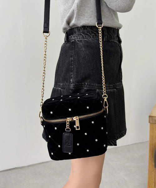 one after another NICE CLAUP(ワンアフターアナザーナイスクラップ)の「キルティングバニティショルダーバッグ/WEB限定アイテム(ショルダーバッグ・レディース・ブラック系その他/アイボリー系/ブラック/アイボリー/ブラック系その他2/ピンク/ベージュ・FREE)」の4枚目の写真