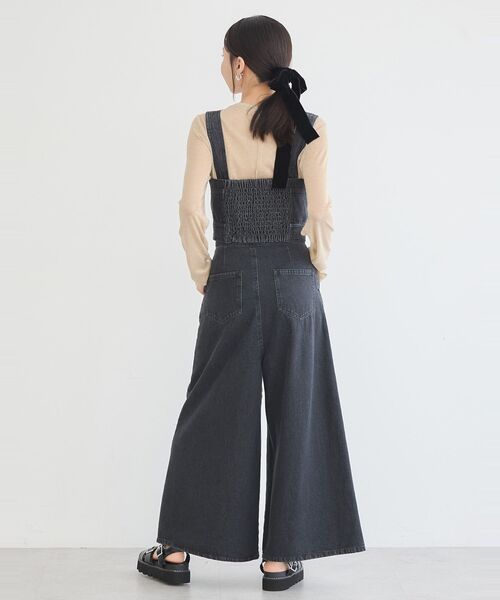 earth music&ecology（アースミュージックアンドエコロジー）の「フロントボタンデニムビスチェ（ベスト・レディース・インディゴブルー/ブラック・FREE）」の19枚目の写真