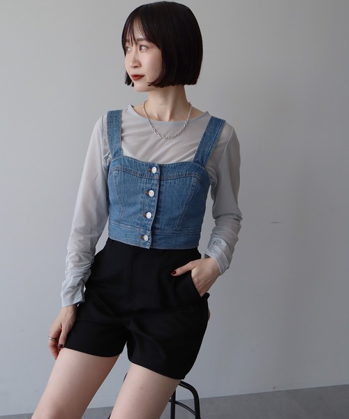 earth music&ecology（アースミュージックアンドエコロジー）の「フロントボタンデニムビスチェ（ベスト・レディース・インディゴブルー/ブラック・FREE）」の7枚目の写真