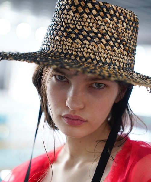 ORIENT MILLINERY(オリエント ミリナリー)の「MIXA【ミクサ】ラティス編みフリンジカノチェハット(ハット・レディース・ナチュラル/ブラック・FREE)」の13枚目の写真