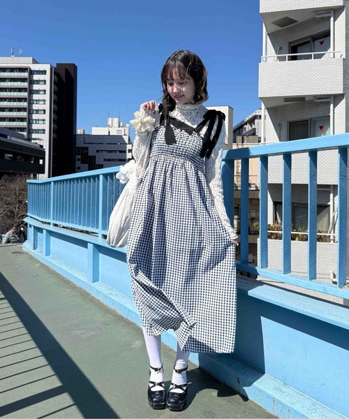 AS KNOW AS plus(アズノゥアズプラス)の「◎肩リボンキャミワンピース(ワンピース・レディース・ブラック系/ホワイト系/サックスブルー系/ネイビー系/ホワイト系その他2/ブラック系2/ネイビー系2/ホワイト系その他/ブラック系3/ブルー系その他/ホワイト系3/イエロー系その他/ブラック系4/ベージュ系/グリーン系・FREE)」の16枚目の写真