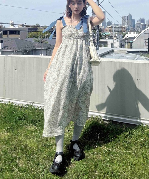 AS KNOW AS plus(アズノゥアズプラス)の「◎肩リボンキャミワンピース(ワンピース・レディース・ブラック系/ホワイト系/サックスブルー系/ネイビー系/ホワイト系その他2/ブラック系2/ネイビー系2/ホワイト系その他/ブラック系3/ブルー系その他/ホワイト系3/イエロー系その他/ブラック系4/ベージュ系/グリーン系・FREE)」の20枚目の写真