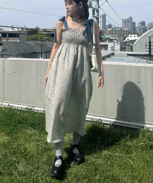 AS KNOW AS plus(アズノゥアズプラス)の「◎肩リボンキャミワンピース(ワンピース・レディース・ブラック系/ホワイト系/サックスブルー系/ネイビー系/ホワイト系その他2/ブラック系2/ネイビー系2/ホワイト系その他/ブラック系3/ブルー系その他/ホワイト系3/イエロー系その他/ブラック系4/ベージュ系/グリーン系・FREE)」の21枚目の写真