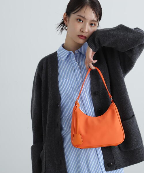 N.（N. Natural Beauty Basic）（エヌエヌナチュラルビューティーベーシック）の「◆サテンミニバッグ（ハンドバッグ・レディース・ブラック/オレンジ・ﾌﾘ-）」の5枚目の写真