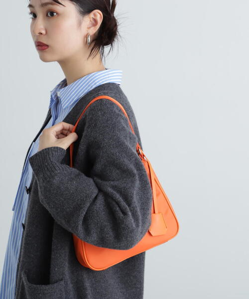 N.（N. Natural Beauty Basic）（エヌエヌナチュラルビューティーベーシック）の「◆サテンミニバッグ（ハンドバッグ・レディース・ブラック/オレンジ・ﾌﾘ-）」の6枚目の写真