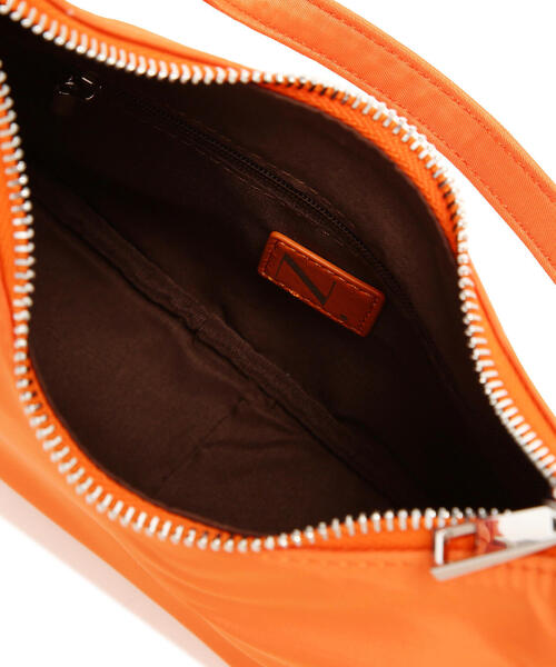 N.（N. Natural Beauty Basic）（エヌエヌナチュラルビューティーベーシック）の「◆サテンミニバッグ（ハンドバッグ・レディース・ブラック/オレンジ・ﾌﾘ-）」の13枚目の写真