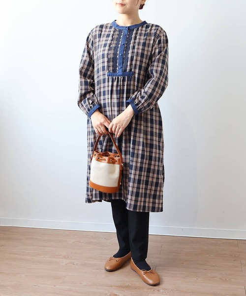 【セール】【L～6L 大きいサイズ】バンドカラーブロントピンタックワンピース（ワンピース）｜MB mint breeze（エムビーミントブリーズ）