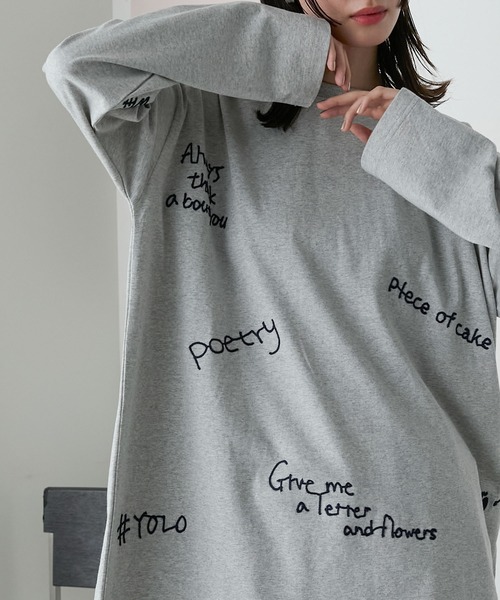 forksy.(フォルクシー)の「【forksy.】ランダム落書きロゴ刺繍ロングTシャツ(Tシャツ/カットソー・レディース・オフホワイト/杢グレー/ネイビー/スモークピンク・FREE)」の2枚目の写真