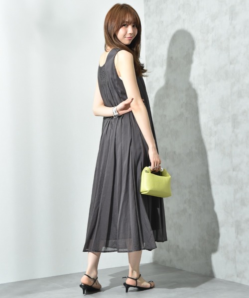 INTERPLANET(インタープラネット)の「綿ボイル2WAYエアリーフレアーワンピース(ワンピース・レディース・カーキ/チャコールグレー/イエロー/グリーン・FREE)」の1枚目の写真