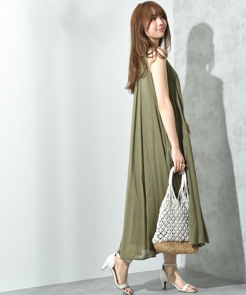 INTERPLANET(インタープラネット)の「綿ボイル2WAYエアリーフレアーワンピース(ワンピース・レディース・カーキ/チャコールグレー/イエロー/グリーン・FREE)」の13枚目の写真
