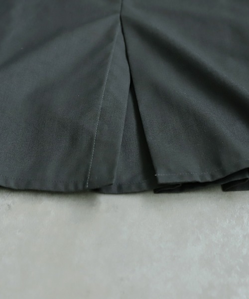 antiqua(アンティカ)の「アシメプリーツサロペット(サロペット/オーバーオール・レディース・グレー/ブラック・ONESIZE)」の16枚目の写真