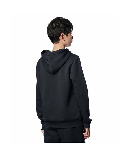 UNDER ARMOUR（アンダーアーマー）の「アンダーアーマー  UAアイコンフリース オンディスプレー フーディー（パーカー・キッズ・ブラック/ダークブルー・120cm/130cm/140cm/150cm/160cm）」の3枚目の写真