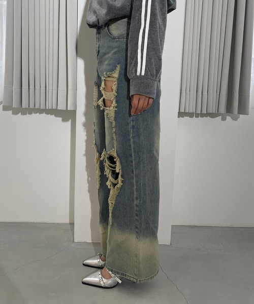 ROGER AND RAW(ロジャーアンドロウ)の「ダメージワイドデニムパンツ(デニムパンツ・レディース・ブルー・SMALL/MEDIUM)」の4枚目の写真