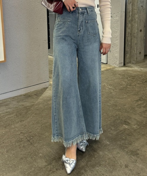 efill（エフィル）の「裾 フリンジ デニムパンツ（デニムパンツ・レディース・ダークブルー・S）」の22枚目の写真