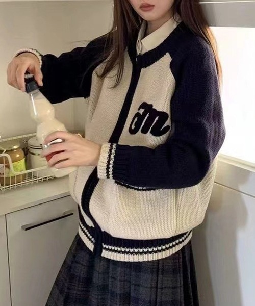 LYEON（リヨン）の「サガラ刺繍ジップアップニットブルゾン/ノーカラー配色ニットカーディガン（ブルゾン・レディース・ブラウン/ネイビー・FREE）」の5枚目の写真