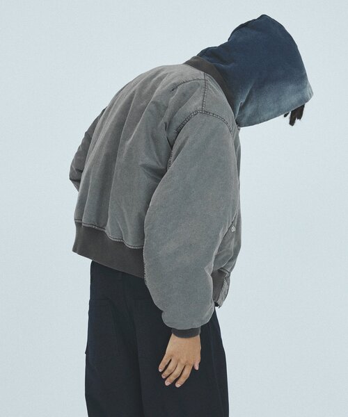 JOURNAL STANDARD（ジャーナルスタンダード）の「オーバーフィット ボンバーブルゾン（MA-1・メンズ・ブラック/カーキ/ブラウン・MEDIUM/LARGE）」の12枚目の写真