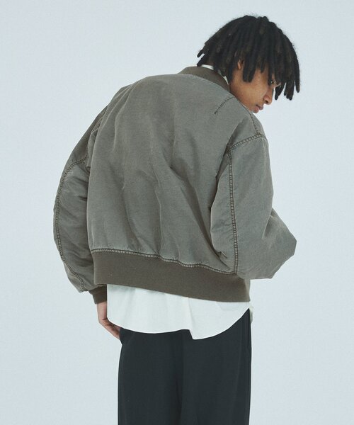 JOURNAL STANDARD（ジャーナルスタンダード）の「オーバーフィット ボンバーブルゾン（MA-1・メンズ・ブラック/カーキ/ブラウン・MEDIUM/LARGE）」の14枚目の写真