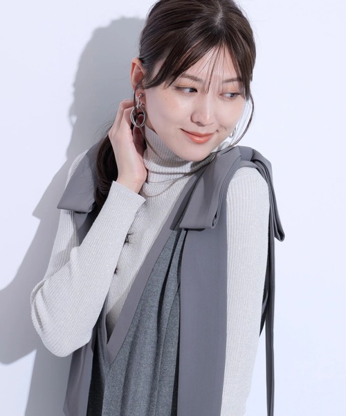 Mystrada（マイストラーダ）の「Vネックリボンジャンスカ