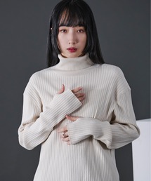 フィンガーホールリブタートルニット