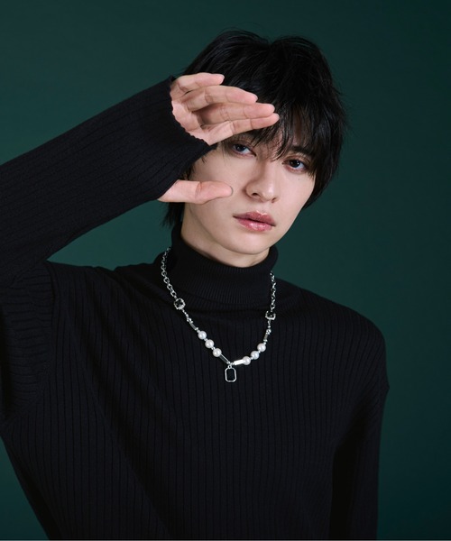 Ellno Loset（エルノロゼット）の「フィンガーホールリブタートルニット（ニット/セーター・メンズ・ブラック/ブルー/ホワイト/レッド・SMALL/MEDIUM/LARGE）」の22枚目の写真