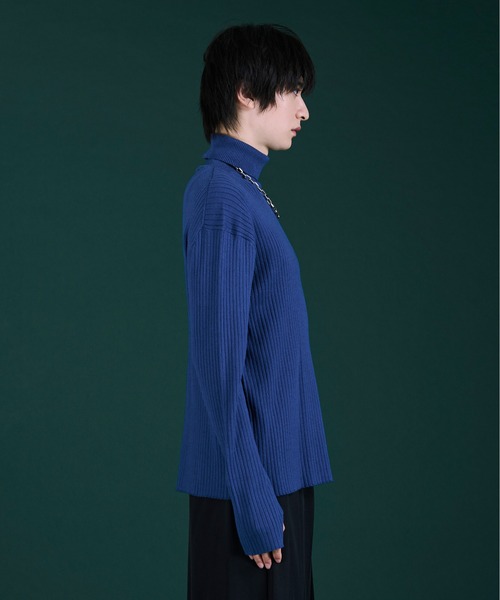 Ellno Loset（エルノロゼット）の「フィンガーホールリブタートルニット（ニット/セーター・メンズ・ブラック/ブルー/ホワイト/レッド・SMALL/MEDIUM/LARGE）」の6枚目の写真