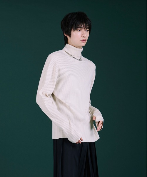 Ellno Loset（エルノロゼット）の「フィンガーホールリブタートルニット（ニット/セーター・メンズ・ブラック/ブルー/ホワイト/レッド・SMALL/MEDIUM/LARGE）」の21枚目の写真