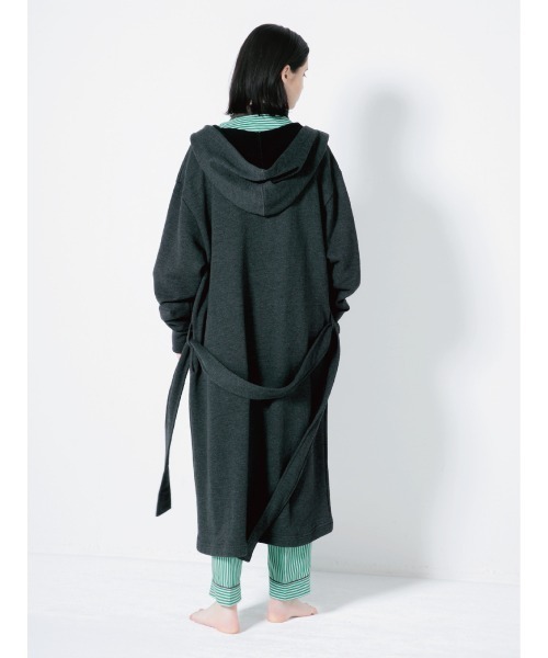KEnTe（ケンテ）の「Basic Robe（ガウン/バスローブ・レディース・チャコールグレー/オートミール・S/M）」の7枚目の写真