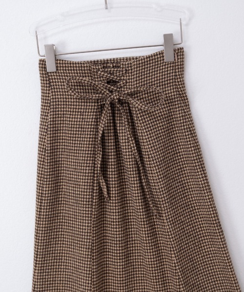 emi+（エミプラス）の「ハイウエストバックレースアップ千鳥柄マーメイドスカート（スカート・レディース・ブラック系その他/ブラウン系その他・M/L/S）」の4枚目の写真