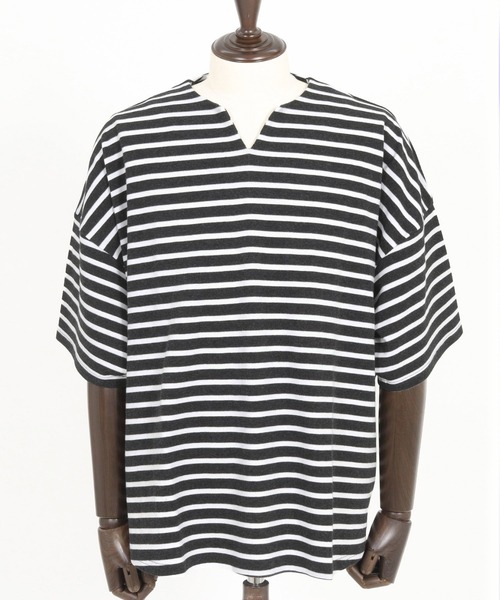CAMBIO(カンビオ)の「mt9421- Span Fraise Border Key Neck Short Sleeve Cut sew Tシャツ(Tシャツ/カットソー・メンズ・ブラック×ホワイト/ブラック×グレー/グレー×ホワイト・S/M/L)」の13枚目の写真