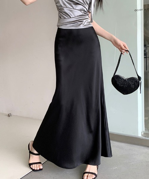 FREE STYLISTS（フリー スタイリスト）の「YUGA_YGMC　サテンマーメイドロングスカート（スカート・レディース・シャンパン/ブラック/オフホワイト・S/L/M）」の13枚目の写真