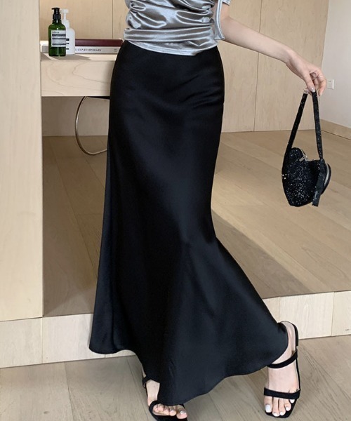 FREE STYLISTS（フリー スタイリスト）の「YUGA_YGMC　サテンマーメイドロングスカート（スカート・レディース・シャンパン/ブラック/オフホワイト・S/L/M）」の15枚目の写真