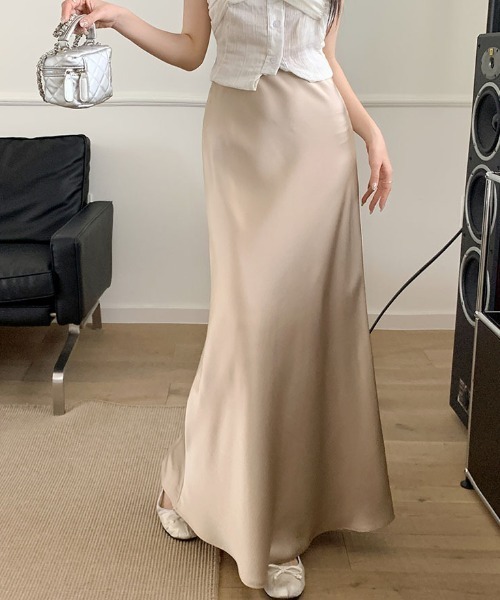 FREE STYLISTS（フリー スタイリスト）の「YUGA_YGMC　サテンマーメイドロングスカート（スカート・レディース・シャンパン/ブラック/オフホワイト・S/L/M）」の22枚目の写真
