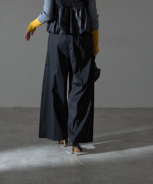 each(イーチ)の「サイドプリーツタック入りワイドパンツ(その他パンツ・レディース・アイボリー/カーキ/ブラック・M)」の6枚目の写真