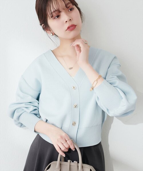 natural couture(ナチュラルクチュール)の「プチプラハトメバー釦カーデ(カーディガン/ボレロ・レディース・ライトグレー/ラベンダー/ネイビー/グレイッシュベージュ/サックスブルー/ブラック/チャコールグレー/アイボリー・FREE)」の7枚目の写真